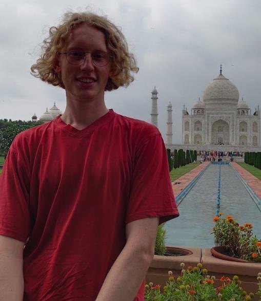Host student at the Taj Mahal